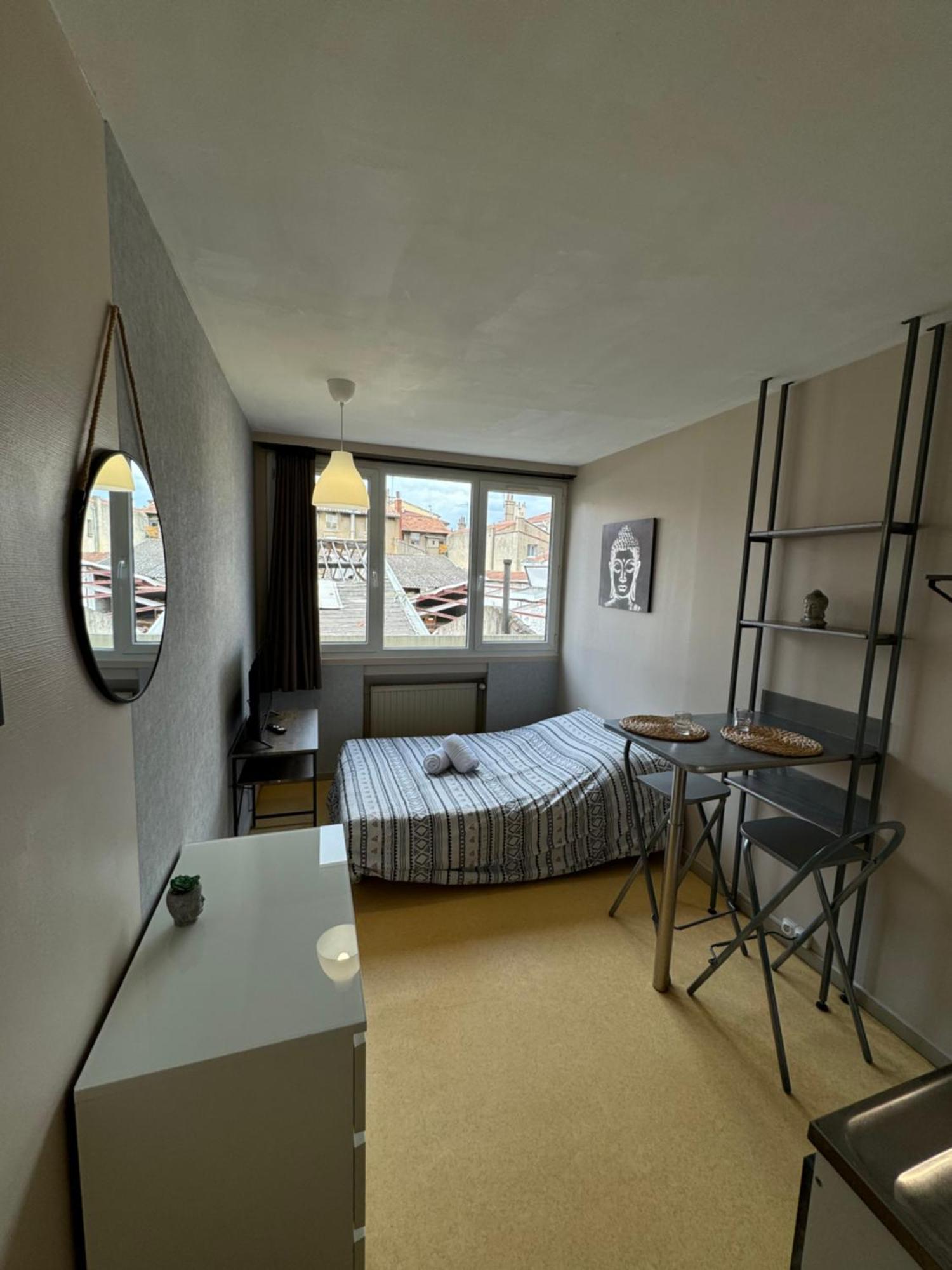 Apartment Au Centre De Valence 5